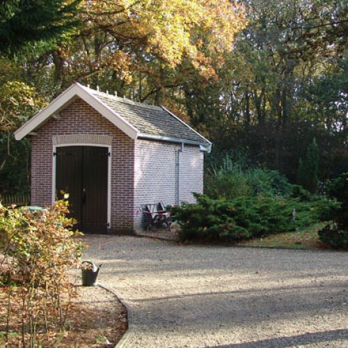 Gemeente Bergen restaureert lijkenhuisje